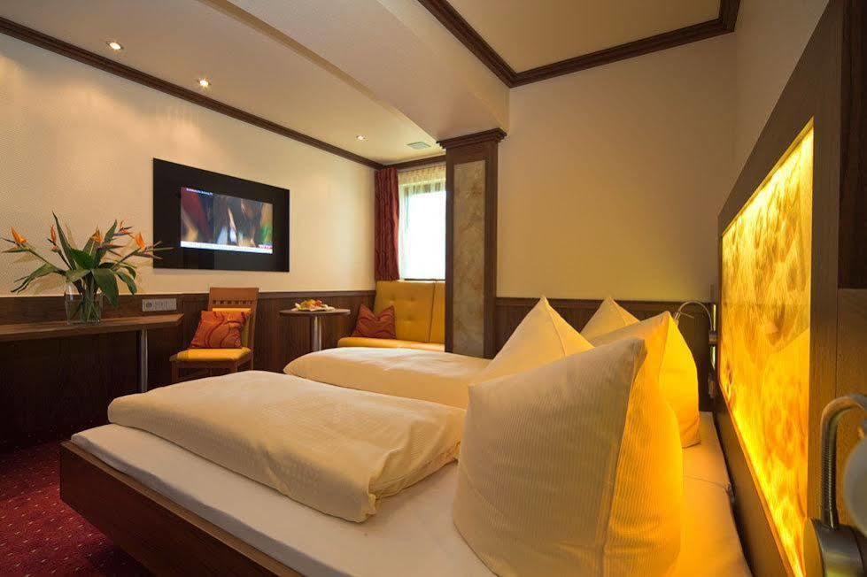 Hotel Petershof Констанц Экстерьер фото