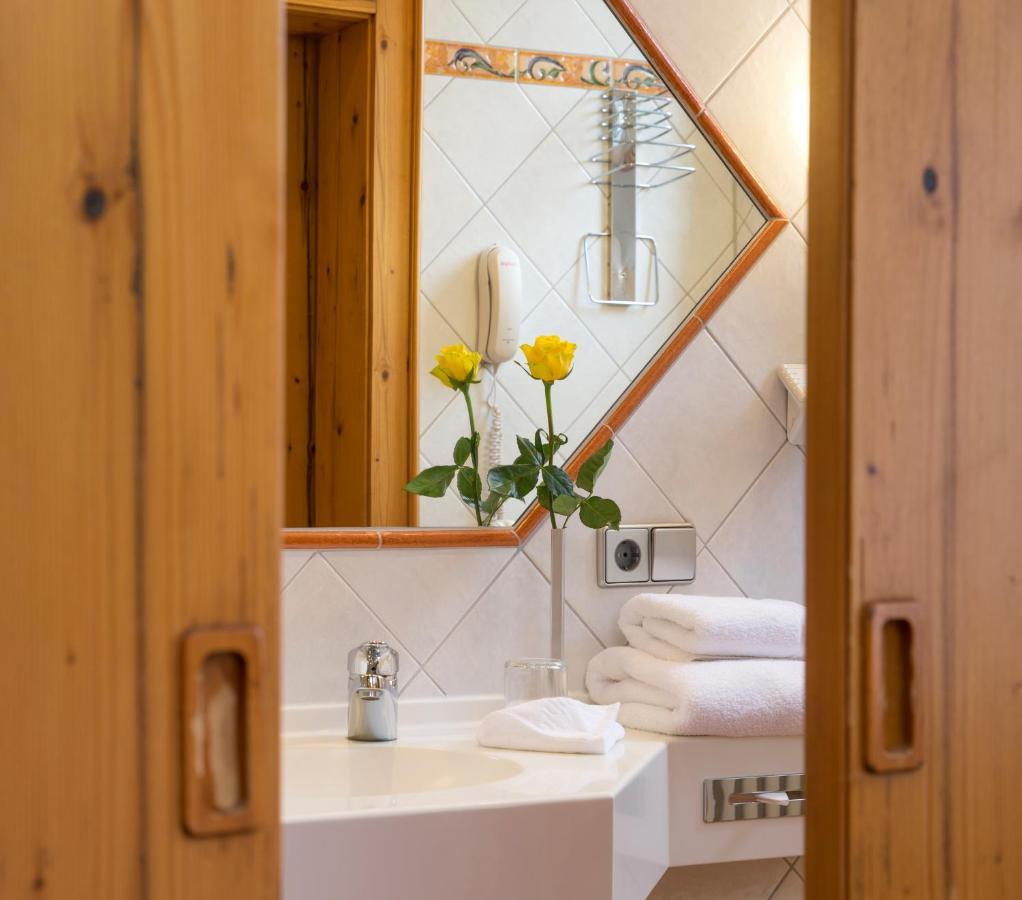 Hotel Petershof Констанц Экстерьер фото