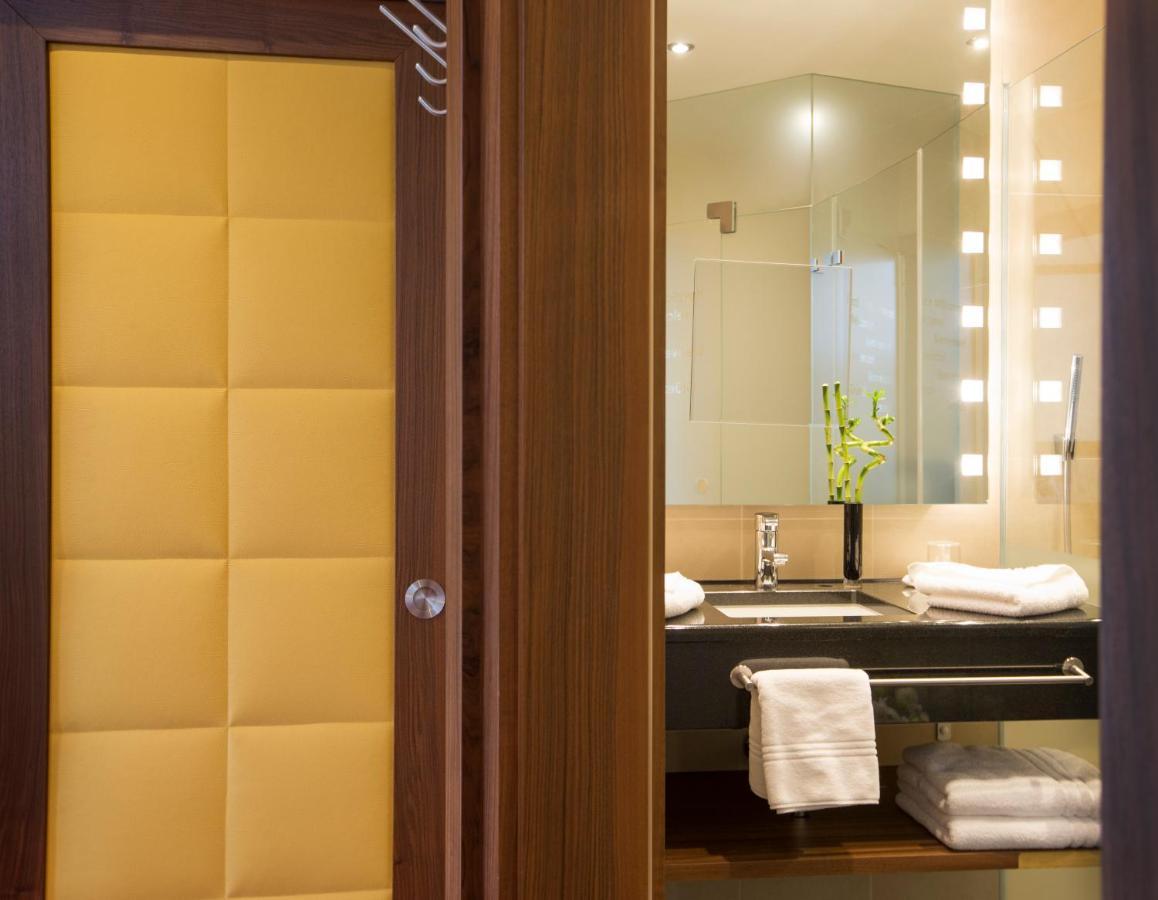 Hotel Petershof Констанц Экстерьер фото